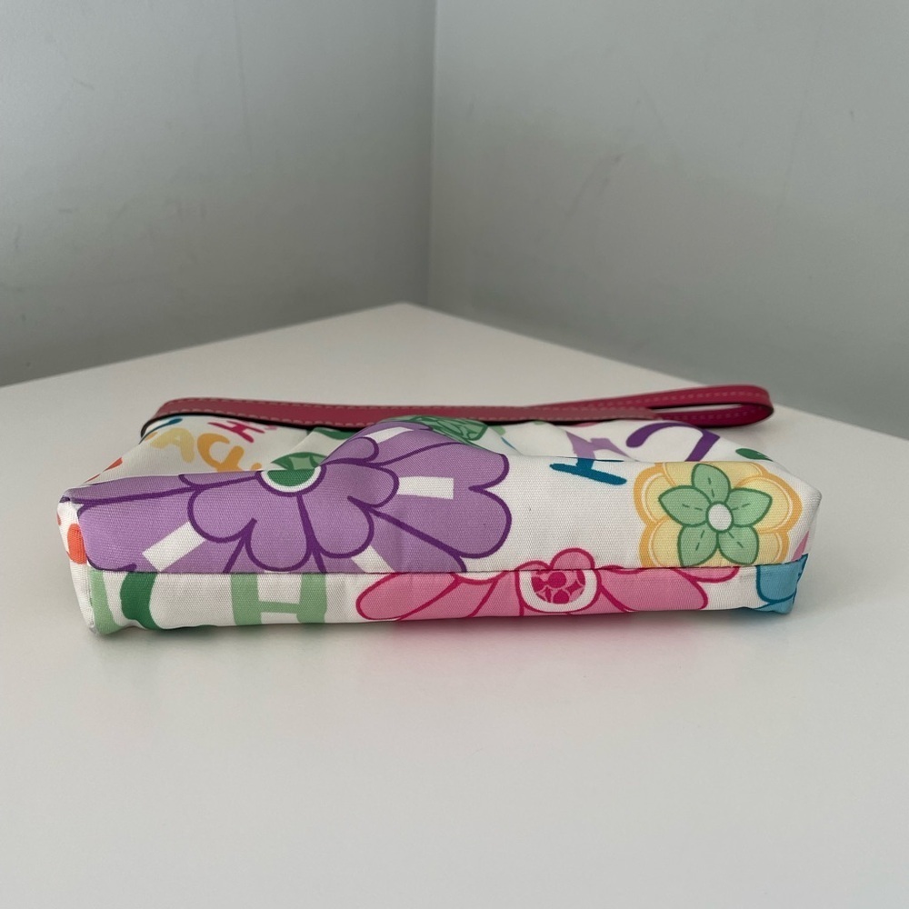 Coach Poppy Floral Wristlet | Vintage Y2k - Picture 9 of 16